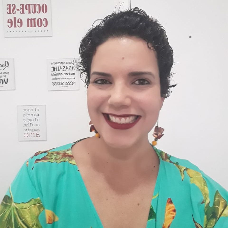 Profª. Ms. Monique Vital